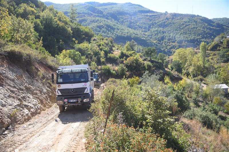 YENİCE'YE YENİ YOL, KONAKLI'YA KALDIRIM !