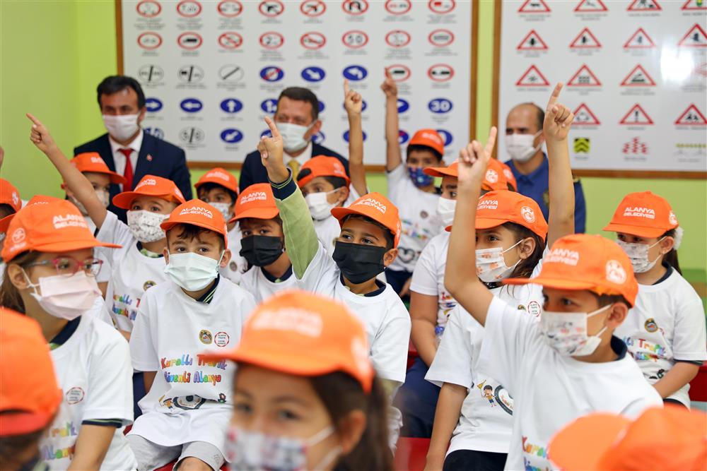 TRAFİK EĞİTİM PARKINDA EĞİTİMLER YENİDEN BAŞLADI !