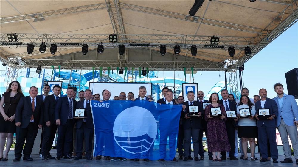 ALANYA BELEDİYESİ'NİN SÜRDÜRÜLEBİLİR MAVİ ÇALIŞMALARI MAVİ BAYRAK ÖDÜLLERİ İLE TAÇLANDI