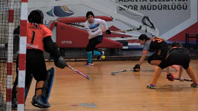 KADINLAR SALON HOKEYİ SÜPER Lİ 2. ETAP ŞAMPİYONU GAZİ ANTEP DORUK SPOR KLÜBÜ OLDU !