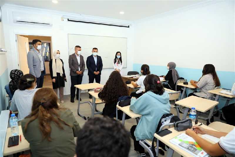 BAŞKAN YÜCEL ETÜT MERKEZİNİ ZİYARET ETTİ !